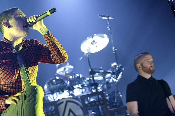 live in prague1111.jpg